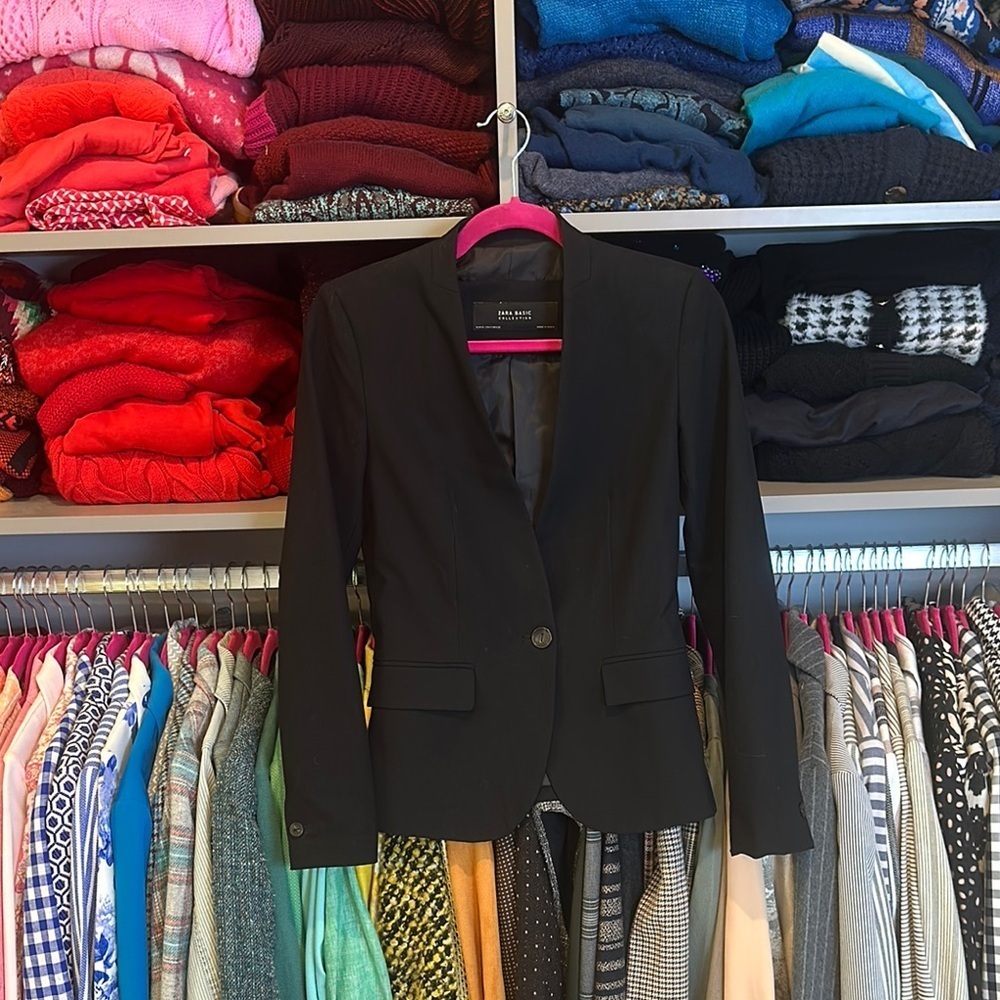 Zara black one button 2 pocket blazer size 0